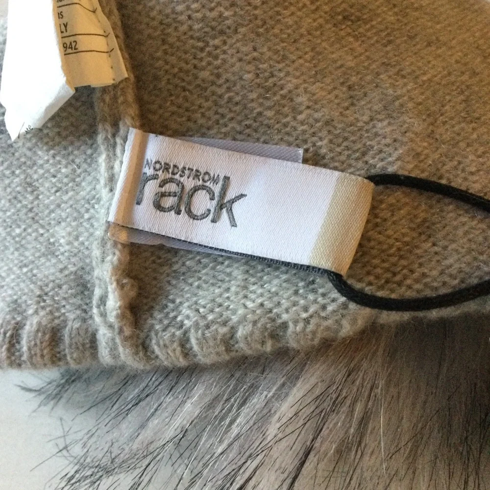 NORDSTROM RACK CASHMERE KNIT BEANIE WITH FAUX FUR POM GREY NWT